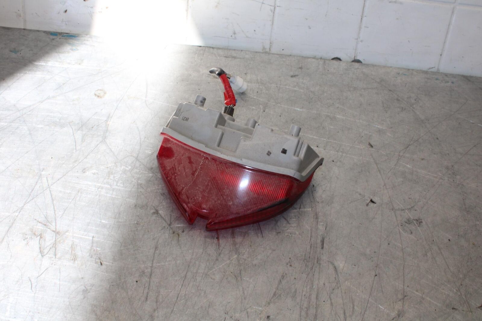 15-21 SUZUKI GSXR600 REAR TAIL TAILLIGHT BACK BRAKE LIGHT BB437