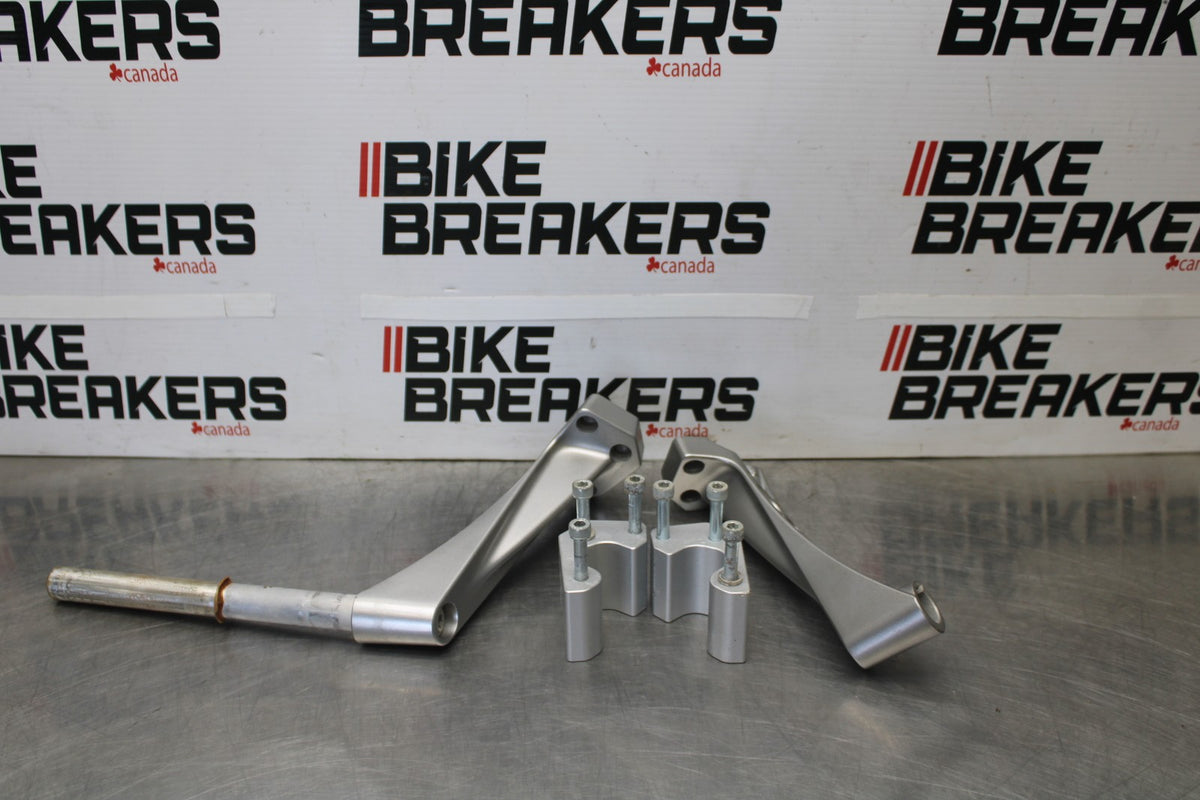 09 KAWASAKI CONCOURS 14 ZG1400B LEFT RIGHT CLIP ON ONS HANDLEBARS PAIR SET BB875
