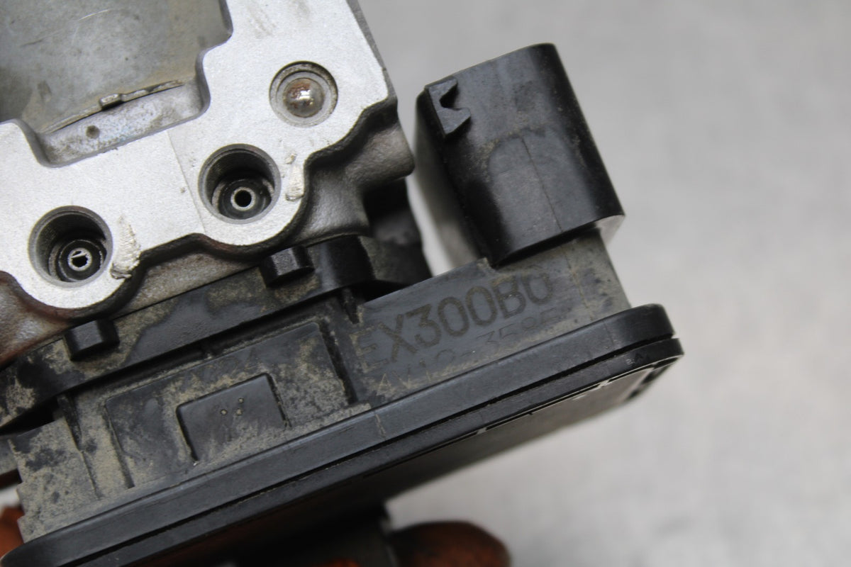 13-17 KAWASAKI NINJA 300 EX300 ABS ABS PUMP UNIT MODULE BB189