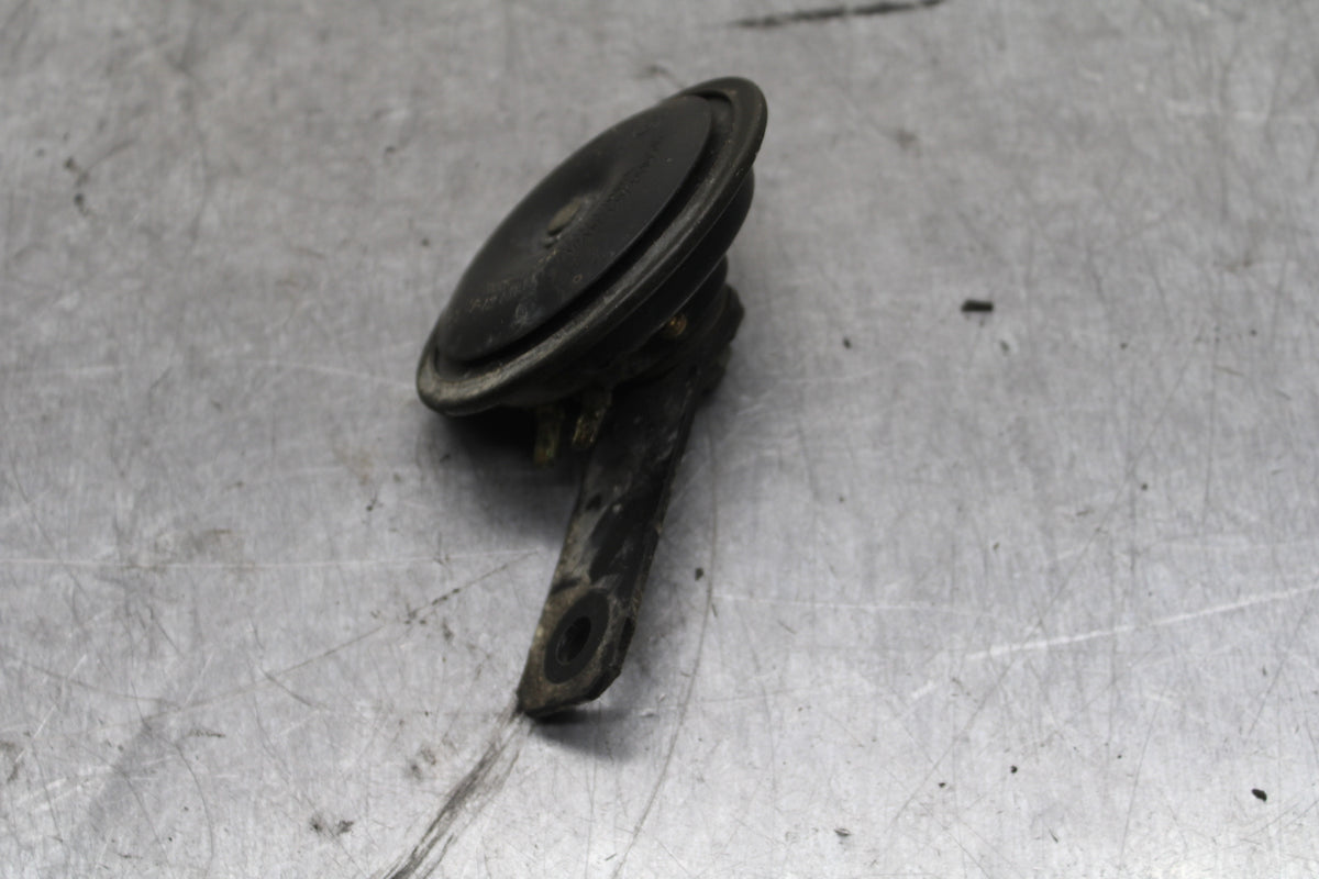 03-04 TRIUMPH DAYTONA 600 HORN SIGNAL BB745
