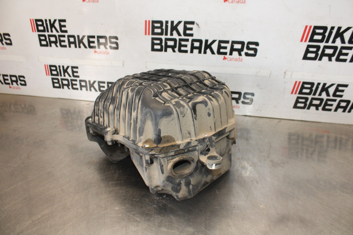 24-25 KAWASAKI NINJA 500 EX500J ABS AIRBOX AIR INTAKE FILTER BOX BB934