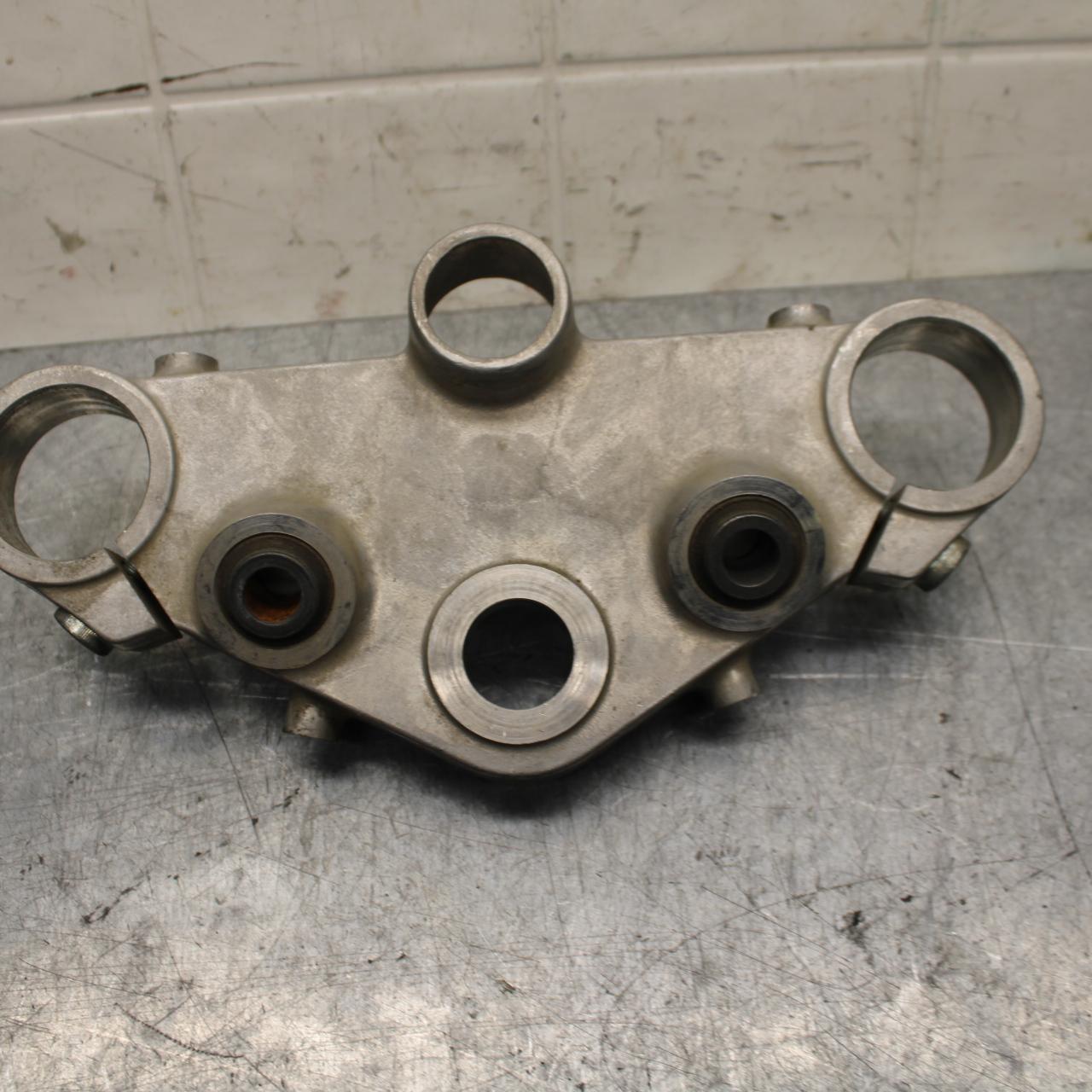 2001 Honda ST1100 FORKS UPPER TRIPLE TREE CLAMP BB77