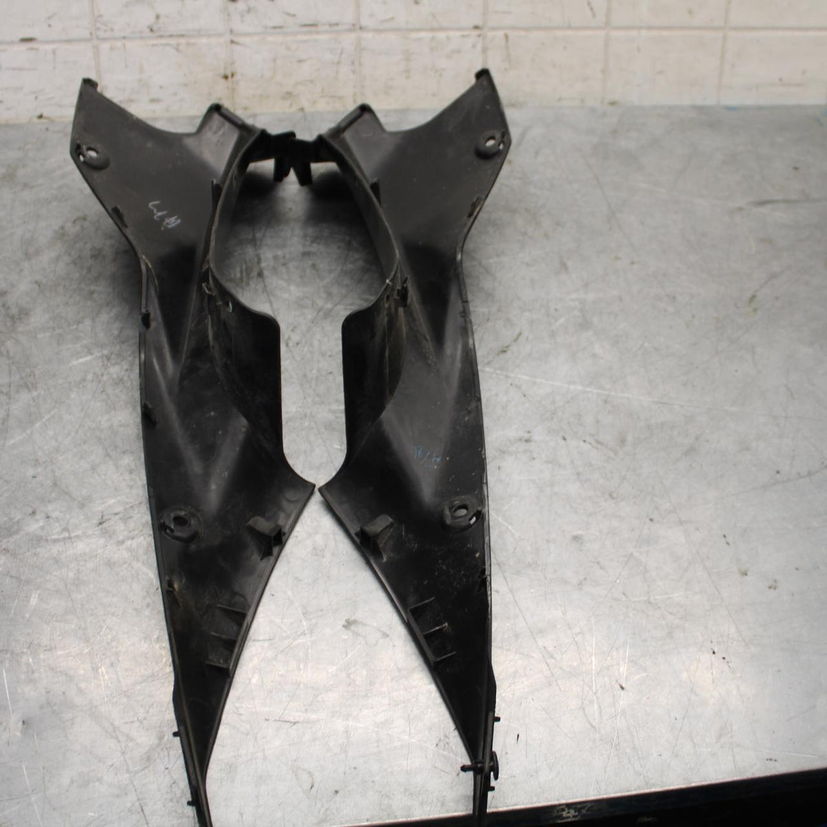 2015 Yamaha YZF R3 RIGHT LEFT FRONT DUCT COVERS PANELS COWLS BB526