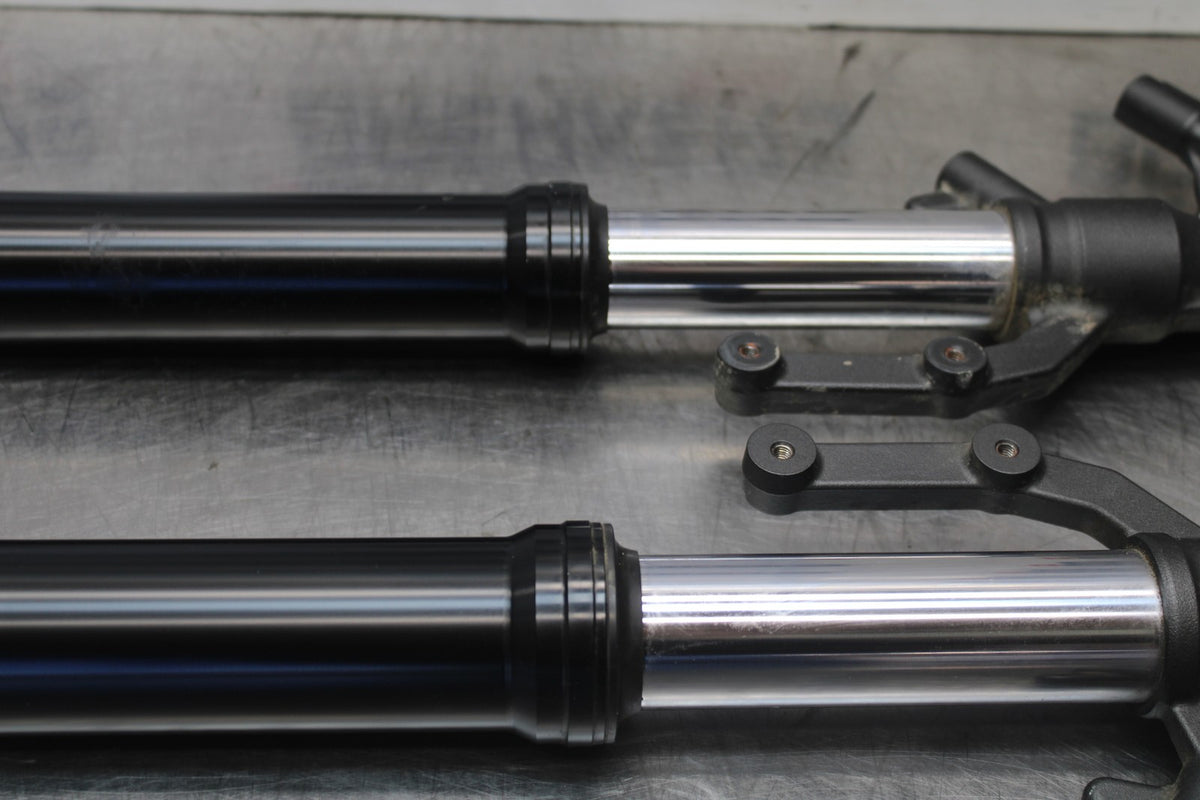 25 KAWASAKI Z900 FRONT FORKS SHOCK SUSPENSION SET PAIR BB928