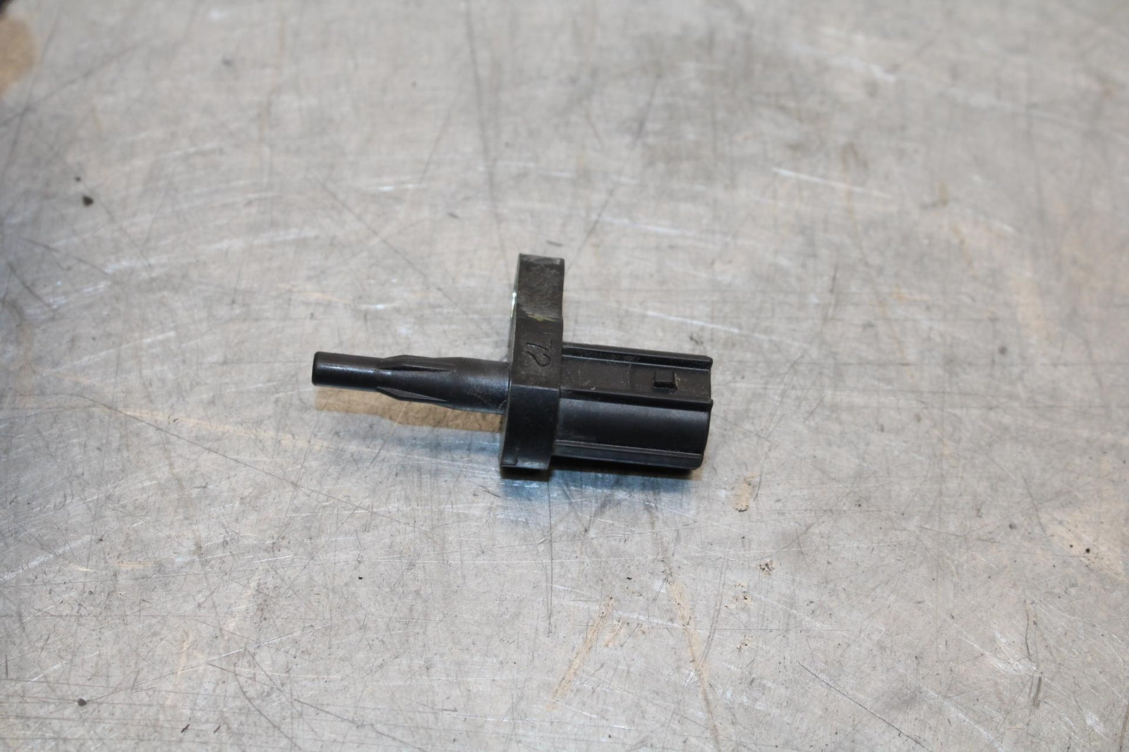 2012 Yamaha FZ8 AIR INTAKE TEMPERATURE TEMP SENSOR BB550