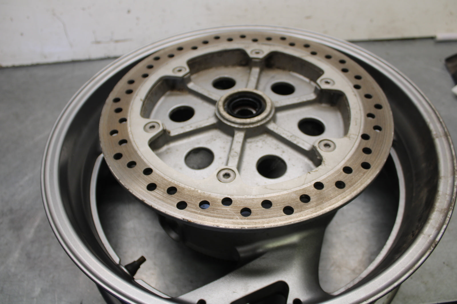 04-12 HONDA ST1300A REAR WHEEL AND ROTOR BACK BRAKE DISC (ITEM B) BB669