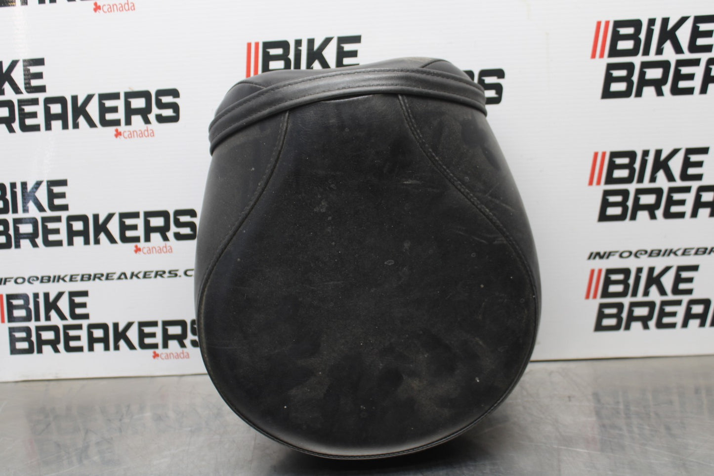 03-08 KAWASAKI VULCAN 1600 REAR BACK PASSENGER SEAT BB196