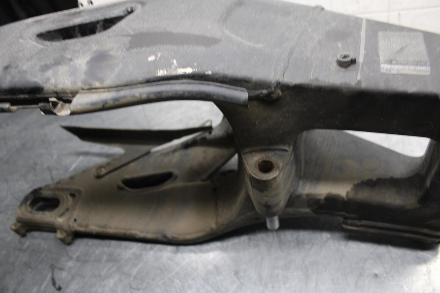 18 YAMAHA YZF R1  REAR SWINGARM BACK SUSPENSION SWING ARM BB473