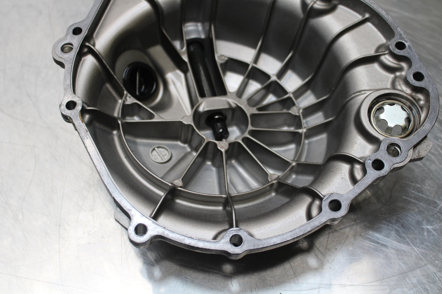 13-18 KAWASAKI NINJA ZX6R CLUTCH SIDE ENGINE MOTOR COVER BB143