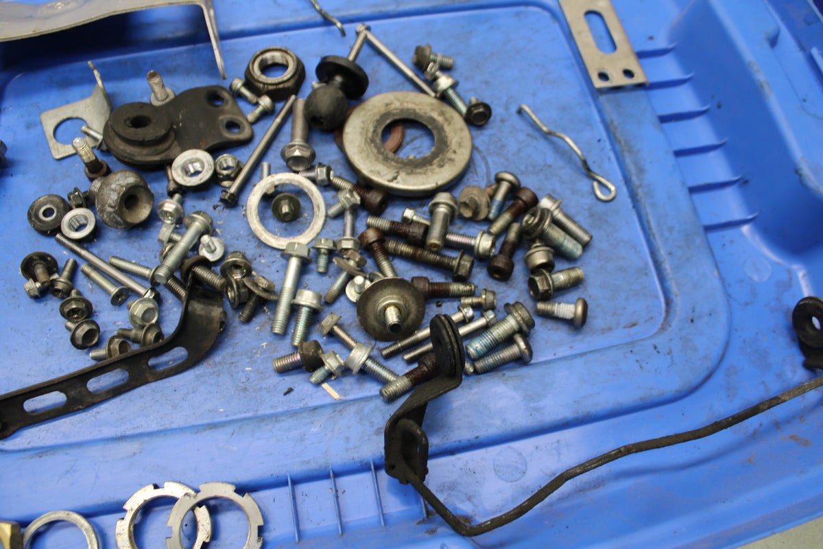 06-07 SUZUKI GSXR 600 MOUNTING BOLTS HARDWARE MOTOR SCREWS BB737