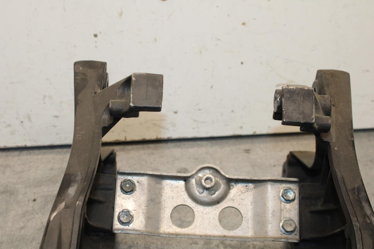 06-07 SUZUKI GSXR 600 750 FRONT SUBFRAME SUB FRAME BB98