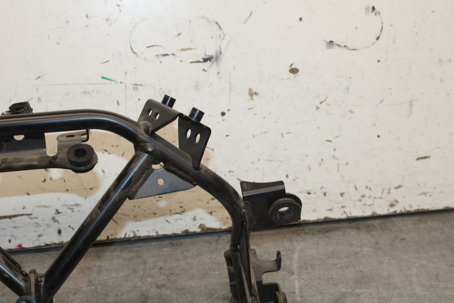 18-24 KAWASAKI NINJA 650 UPPER FAIRING MIRROR GAUGES STAY BRACKET BB725