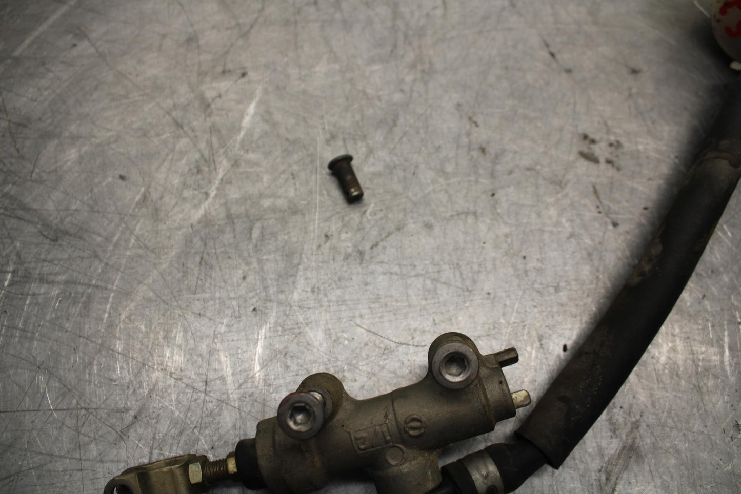 00-01 KAWASAKI ZZR600 REAR BACK BRAKE MASTER CYLINDER W RESERVOIR BB31