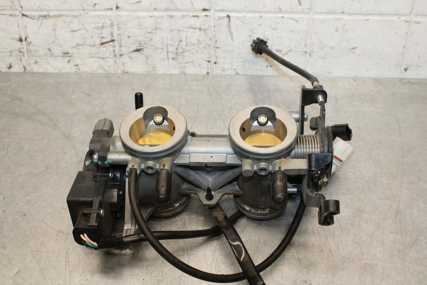 2014 Kawasaki Ninja 650 EX650E MAIN FUEL INJECTORS / THROTTLE BODIES BB569