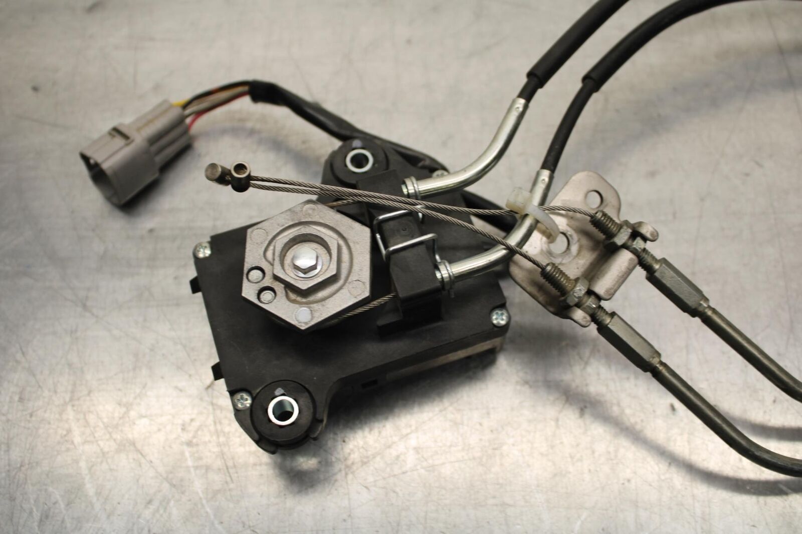 2017 Suzuki GSXR600 EXHAUST VALVE SERVO MOTOR 33970-47H01 BB598