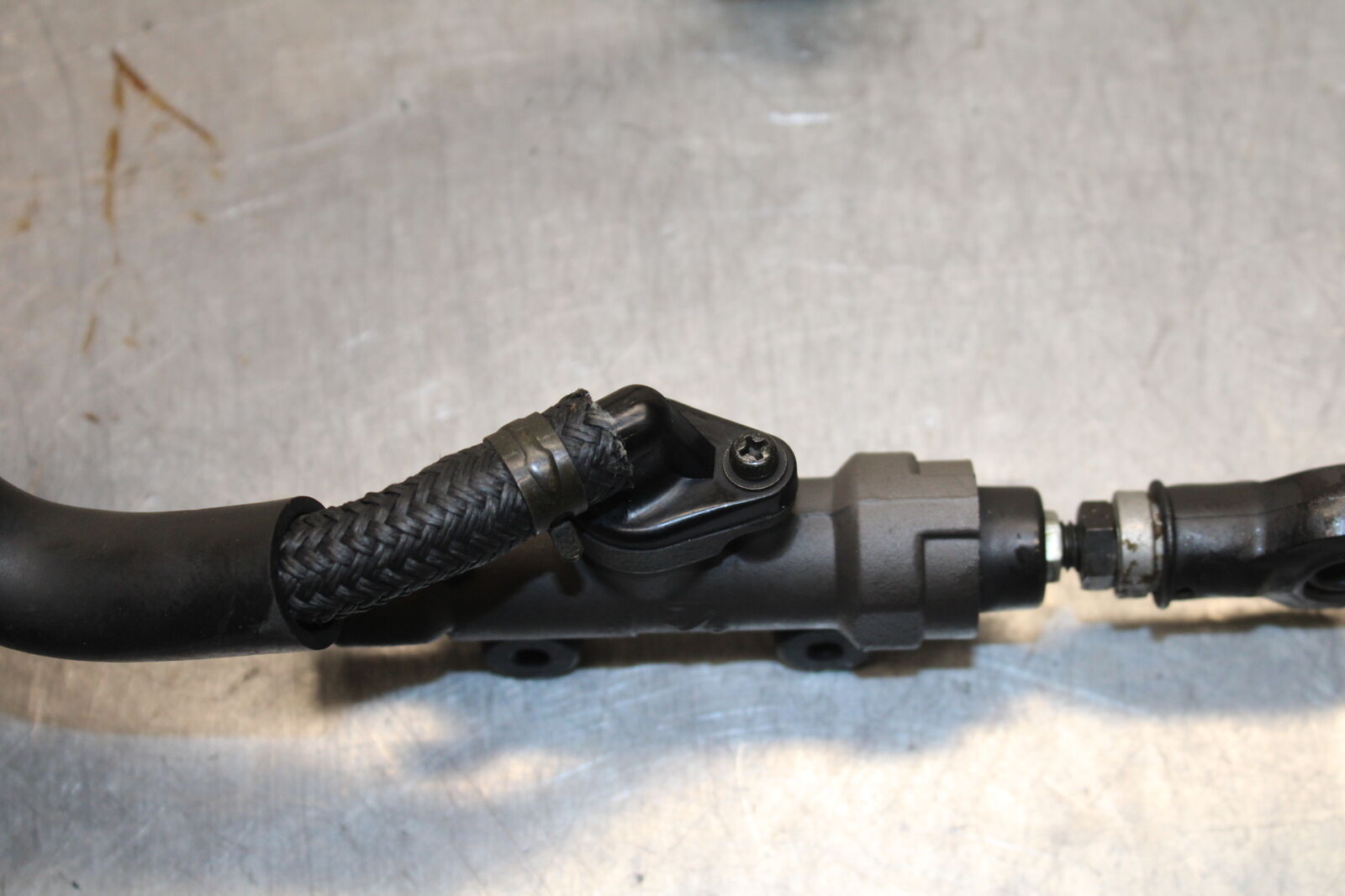 03-04 HONDA CBR600RR REAR BACK BRAKE MASTER CYLINDER W RESERVOIR BB114