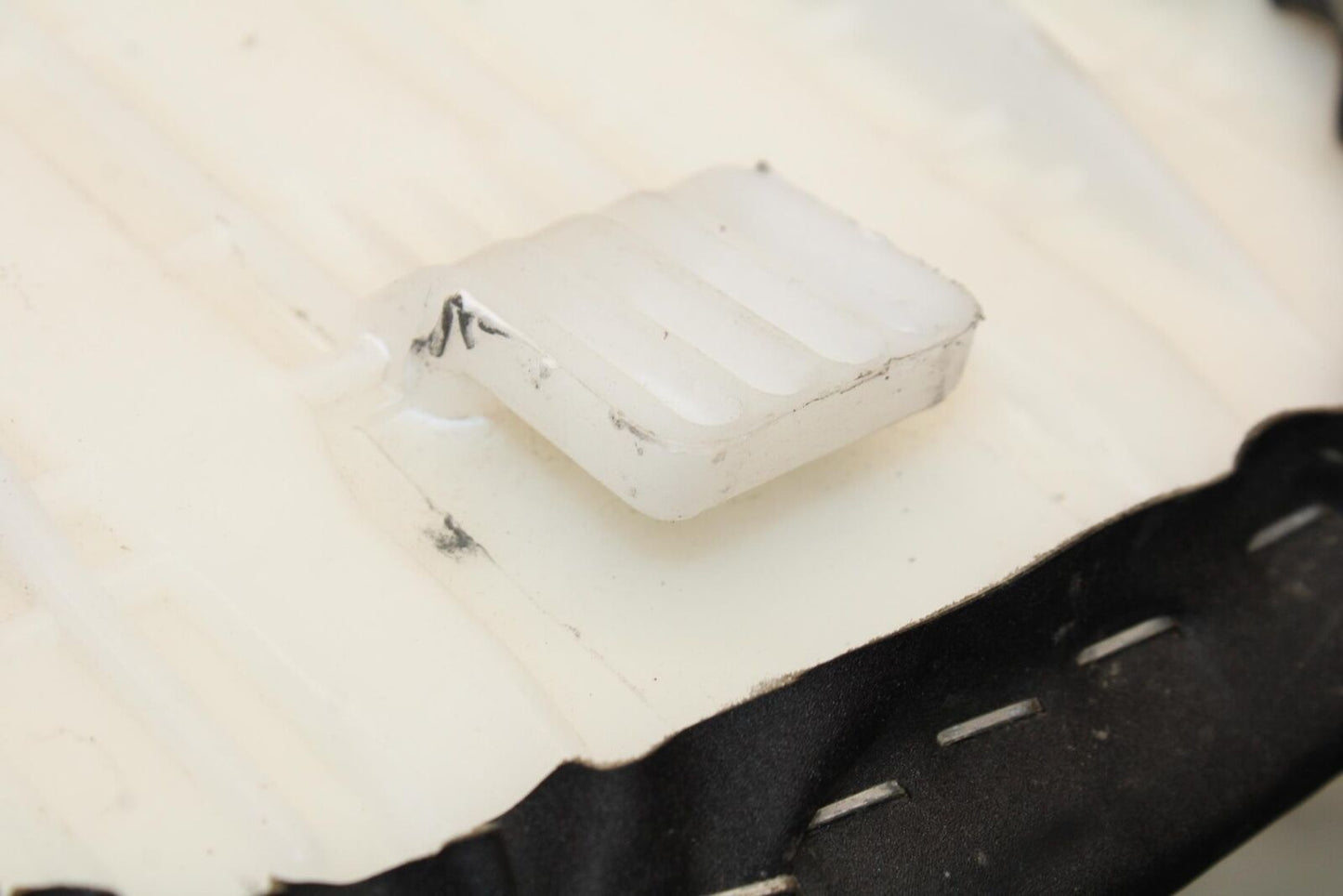 2005 Honda CBR600RR REAR BACK PASSENGER TANDEM SEAT PAD SADDLE PILLION BB564