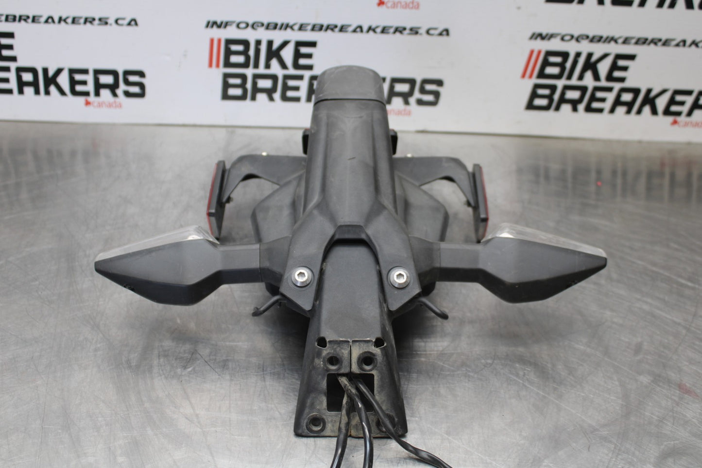 18-23 KAWASAKI NINJA 400 EX400 ABS REAR BACK FENDER MUD GUARD BB177