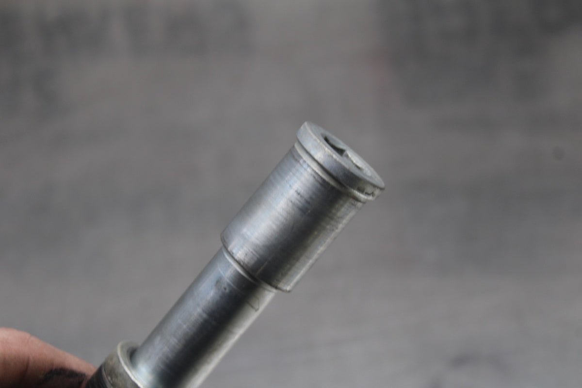 13 KAWASAKI NINJA 650 EX650F ABS FRONT WHEEL RIM AXLE PIVOT BOLT BB828