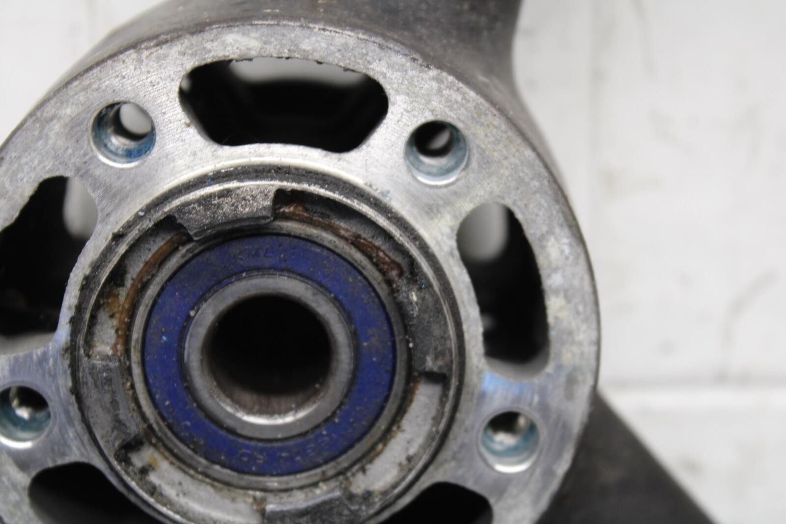 1997 Suzuki Bandit 1200 GSF1200S FRONT WHEEL BB559