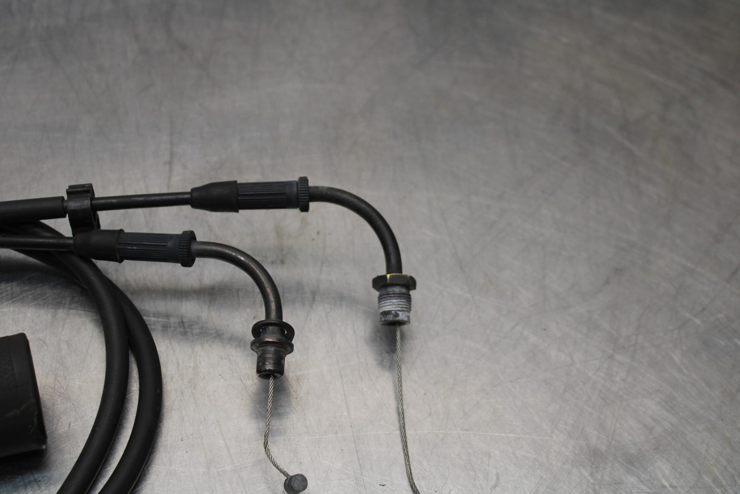 05 TRIUMPH ROCKET III THROTTLE CABLES LINES BB186