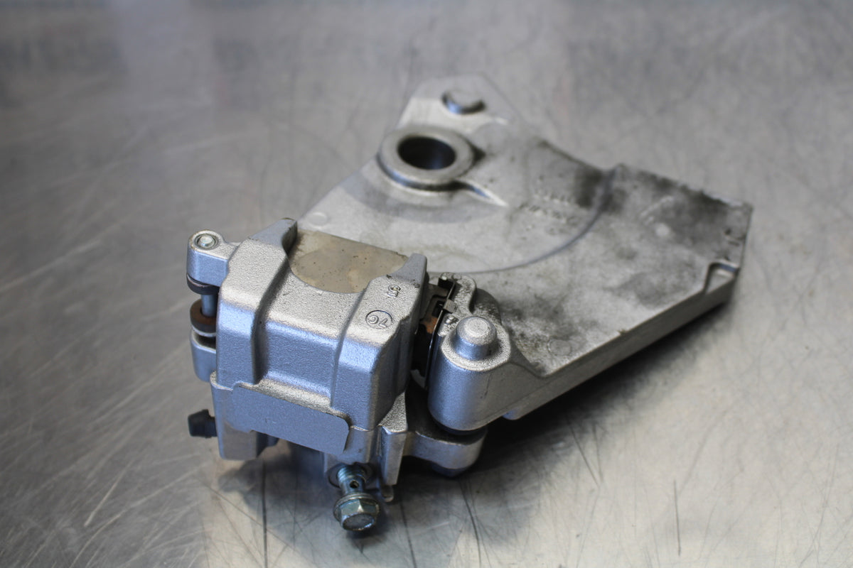 07 KAWASAKI Z1000 REAR BACK BRAKE CALIPER W MOUNT BRACKET BB148