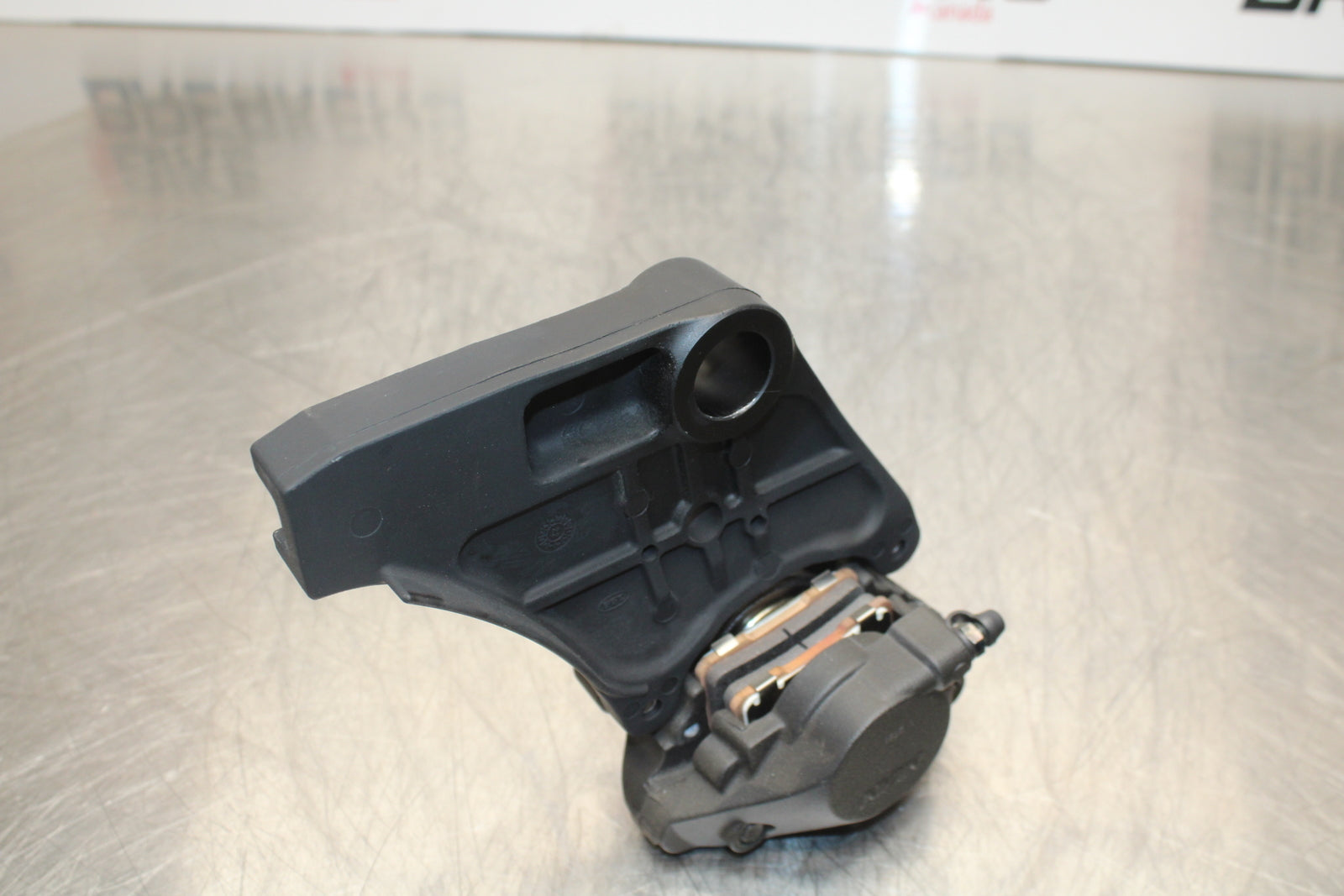 23-24 KAWASAKI NINJA ZX14R NEW!! REAR BACK BRAKE CALIPER W MOUNT BRACKET BB153