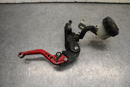 09-11 TRIUMPH DAYTONA 675 FRONT BRAKE MASTER CYLINDER w/ LEVER BB652