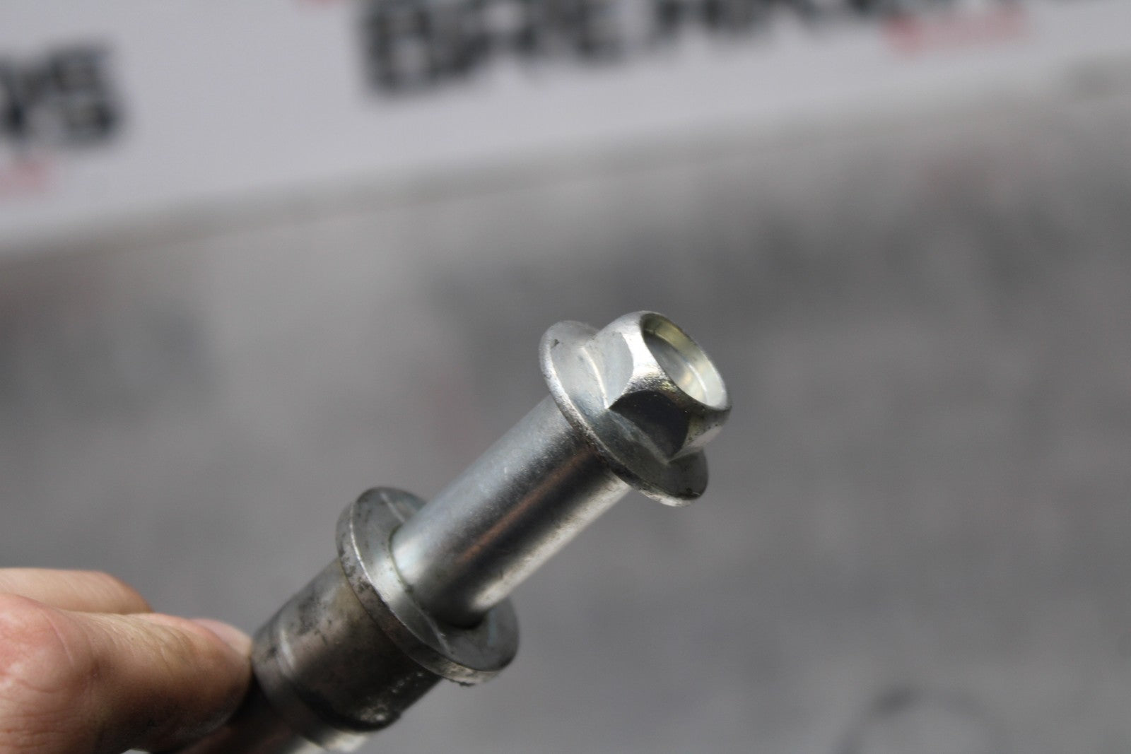 13-17 KAWASAKI NINJA 300 EX300 ABS FRONT WHEEL RIM AXLE PIVOT BOLT BB187