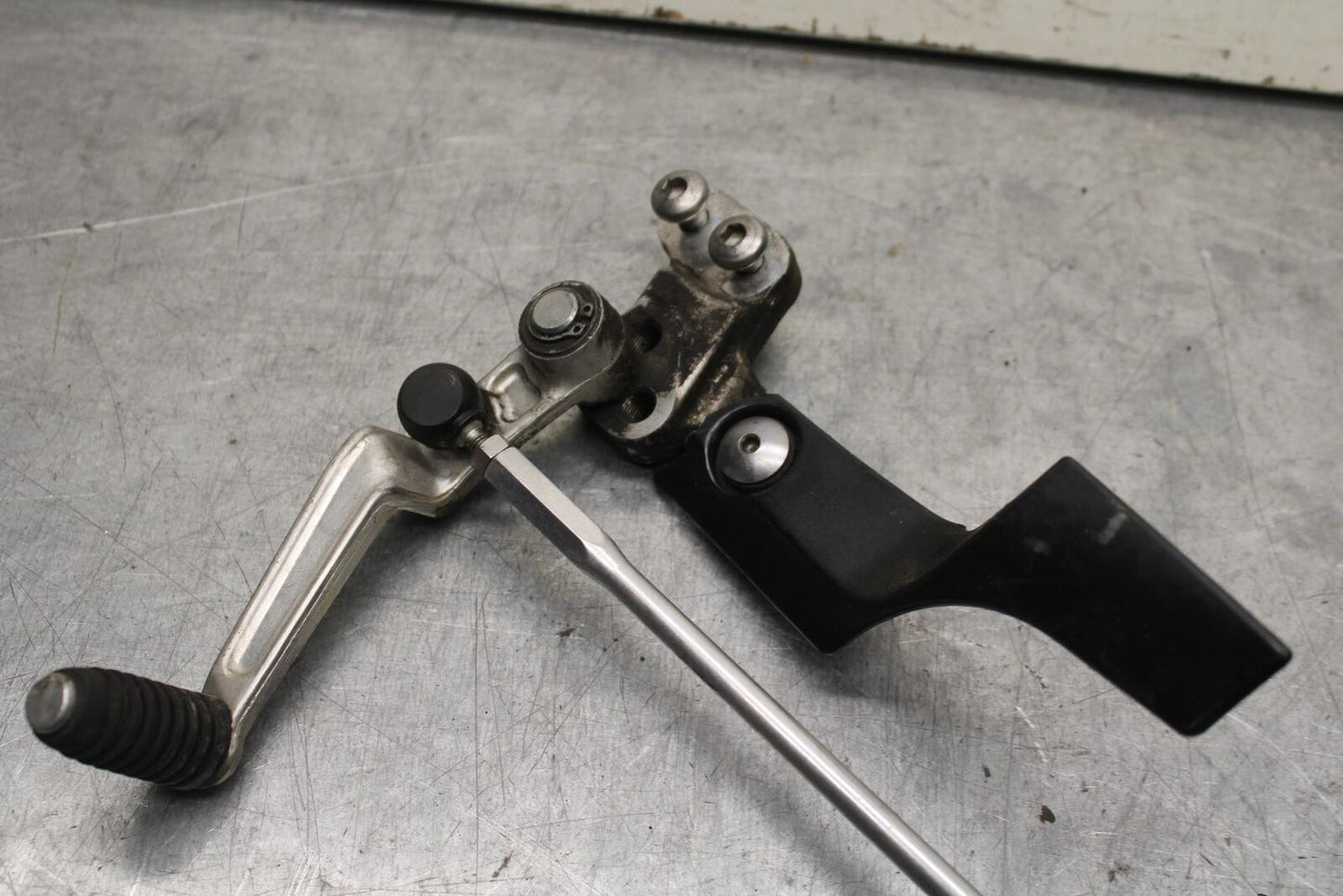 06-07 SUZUKI GSXR 600 SHIFTER LINKAGE SHIFT LINK PEDAL BB104