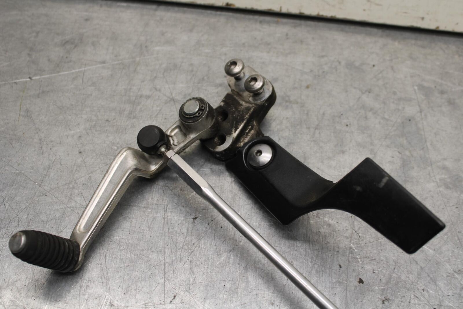 06-07 SUZUKI GSXR 600 SHIFTER LINKAGE SHIFT LINK PEDAL BB104