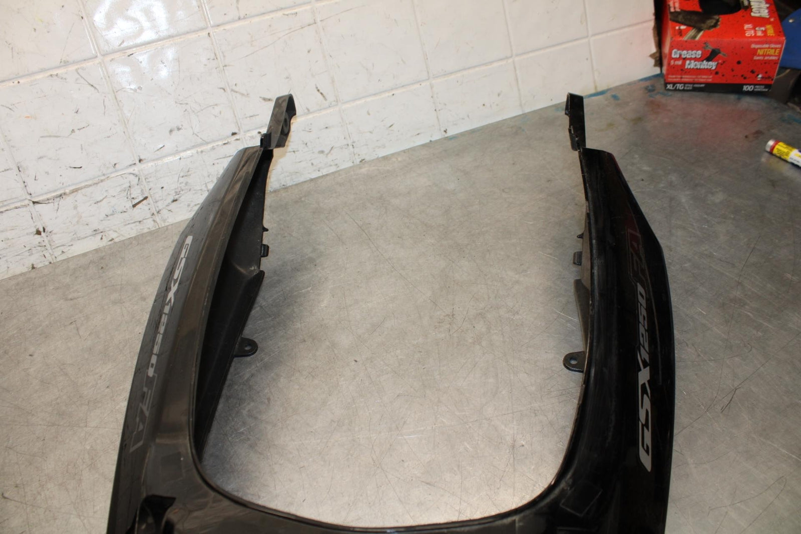 2013 SUZUKI BANDIT 1250S ABS REAR BACK TAIL FAIRING COWL SHROUD BB238