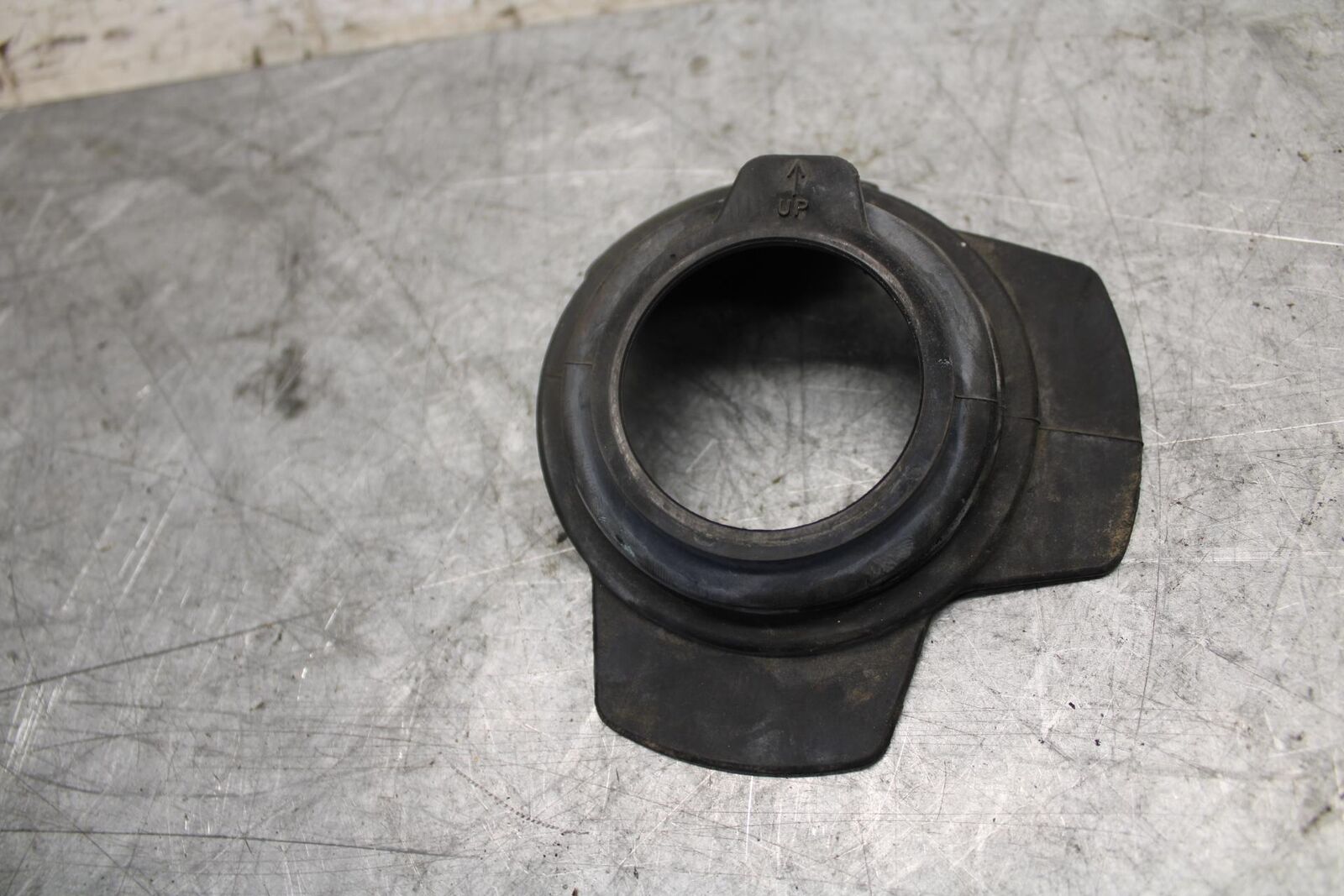 2004 Honda ST1300 ENGINE MOTOR  SHAFT CRANKSHAFT COVER SEAL BB49