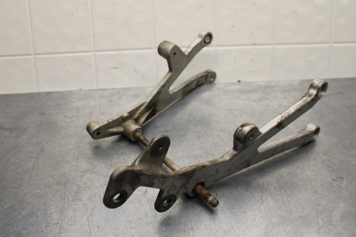 07-11 KTM  990 SUPER DUKE ENGINE MOUNT MOTOR BRACKET BB578