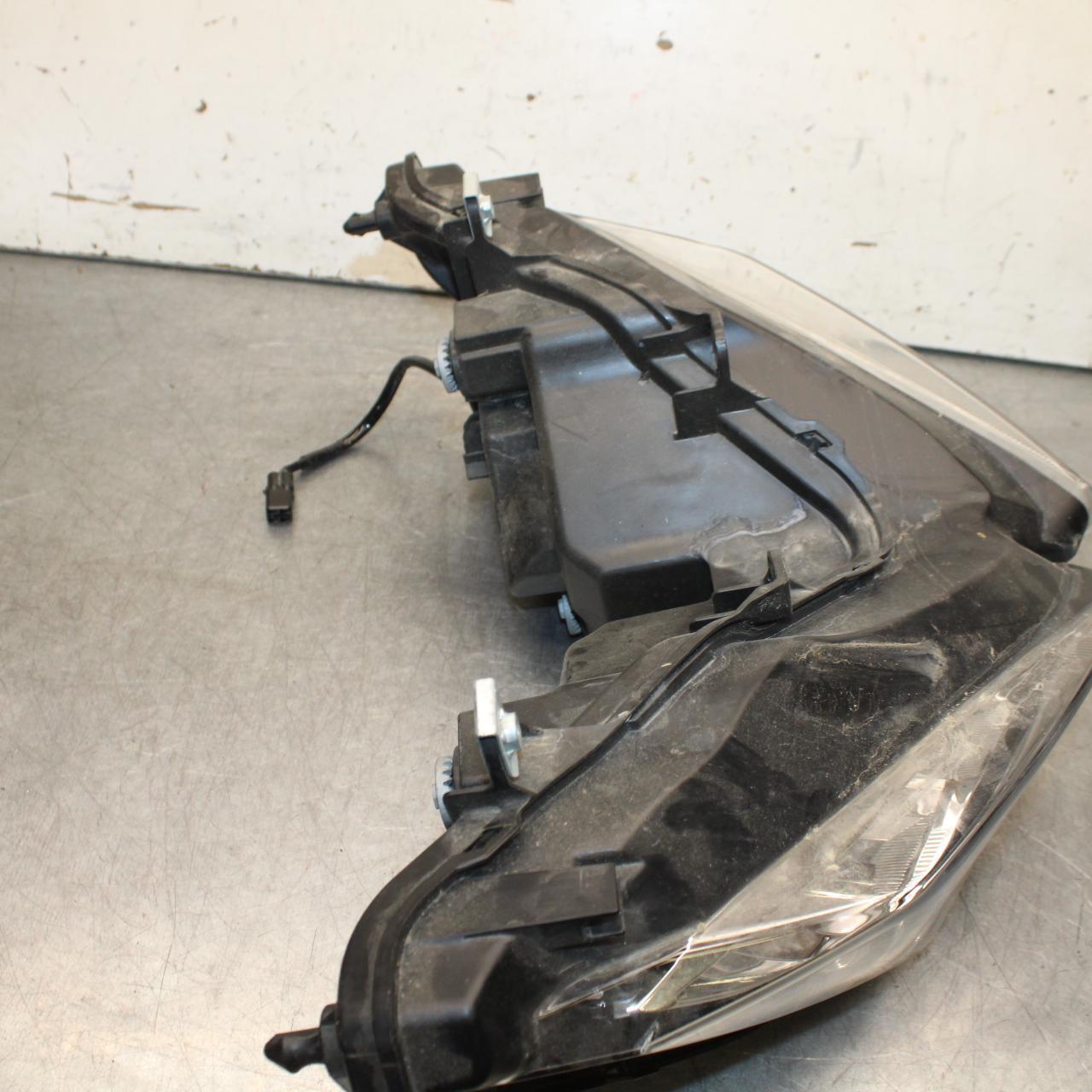 21 KAWASAKI NINJA ZX6R FRONT HEADLIGHT HEAD LIGHT LAMP 23004-0420 BB647