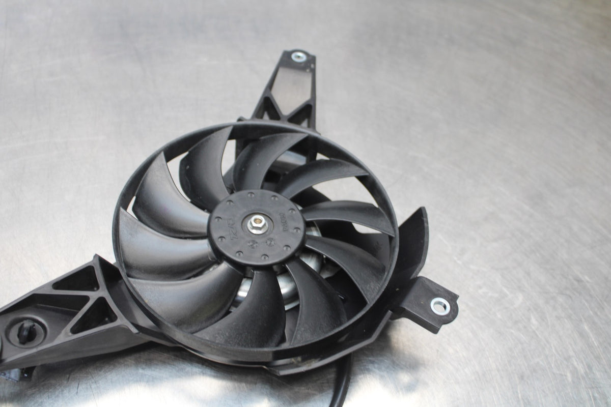 23-24 YAMAHA MT-07 ENGINE RADIATOR COOLING FAN BB194