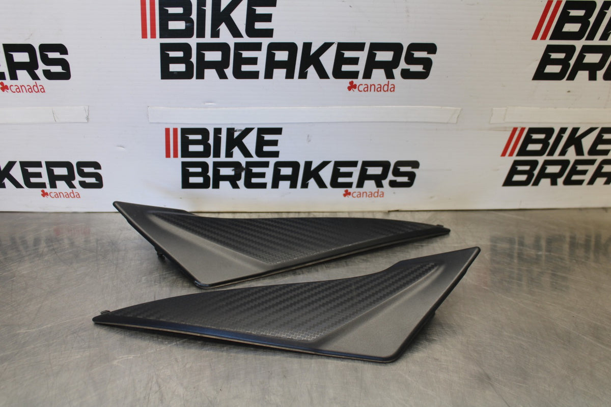 18 SUZUKI GSXR750 RIGHT LEFT GAS FUEL TANK PANELS COVERS TRIM SET COWLS  BB891