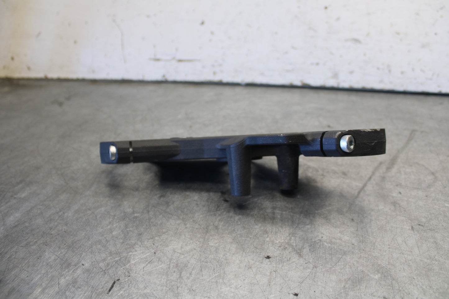 11-24 SUZUKI GSXR750 FORKS UPPER TRIPLE TREE CLAMP BB687