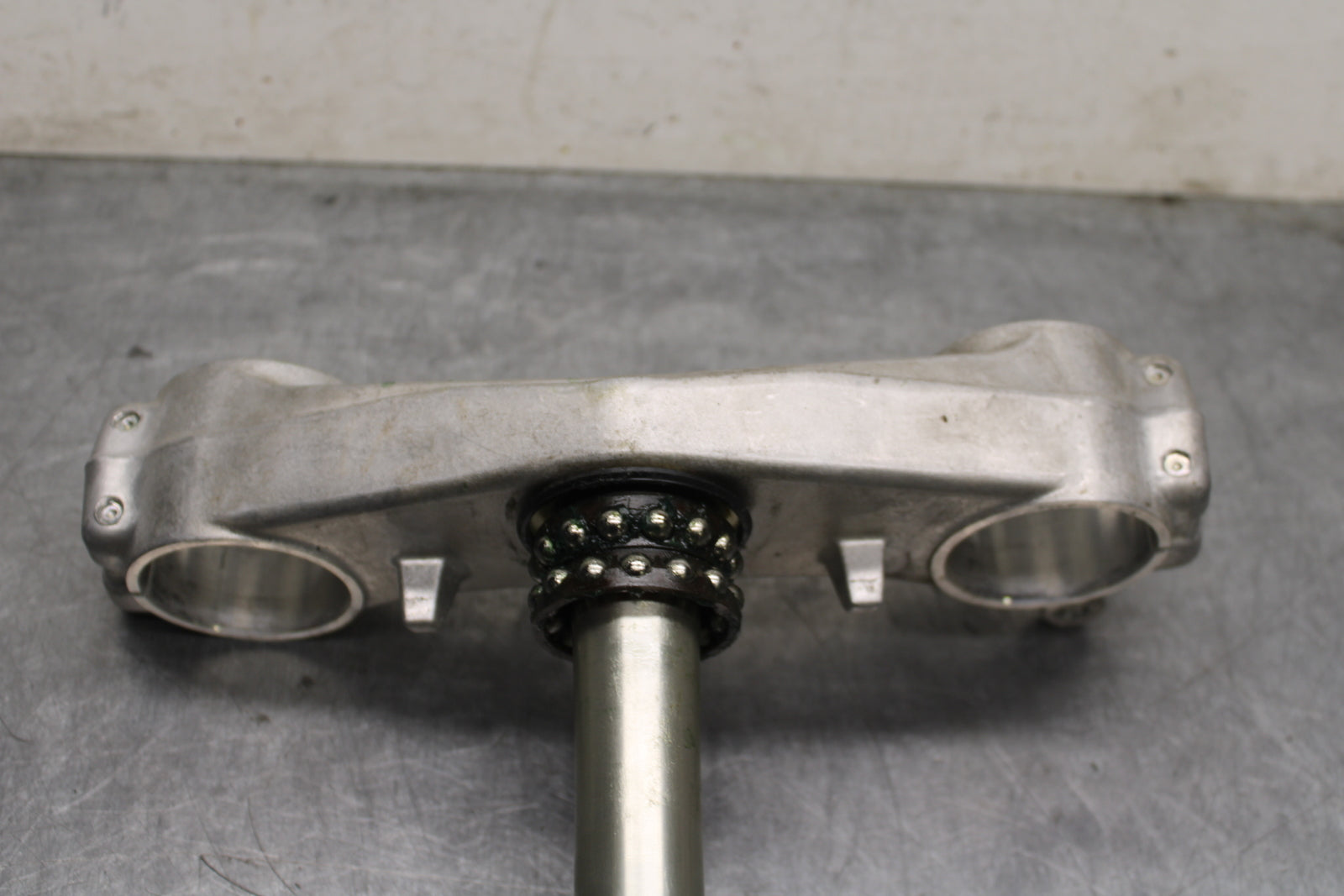 06-07 SUZUKI GSXR750 FRONT FORKS CLAMP LOWER TRIPLE TREE STEM BB132