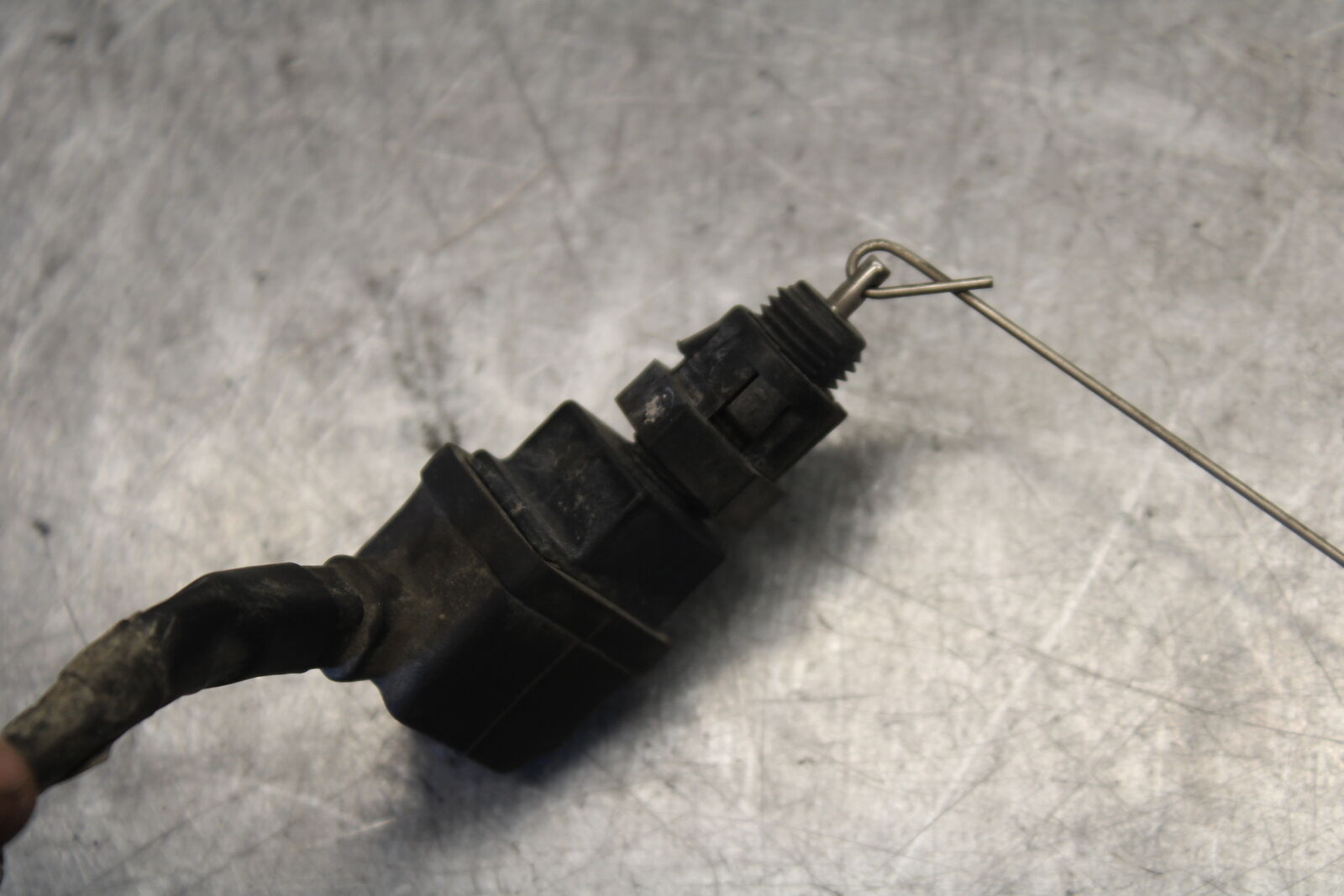 05-06 YAMAHA ROYAL STAR REAR BACK BRAKE SENSOR BB697