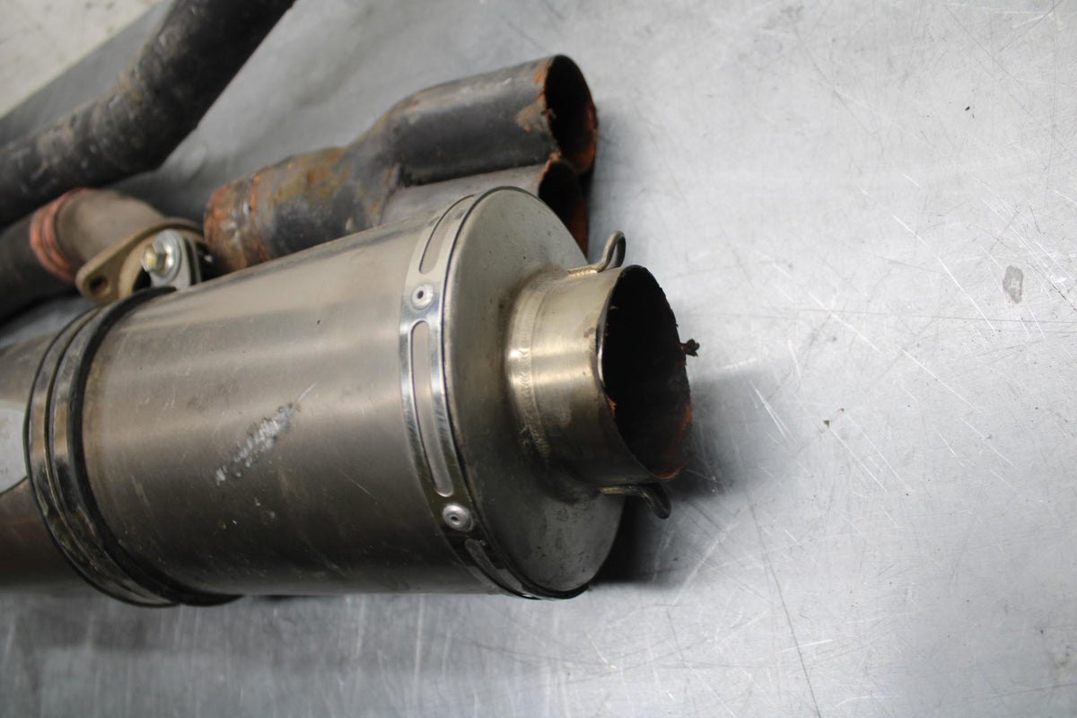 1998 Suzuki TL1000S AFTERMARKET FULL EXHAUST SYSTEM HEADERS PIPE MUFFLER BB508