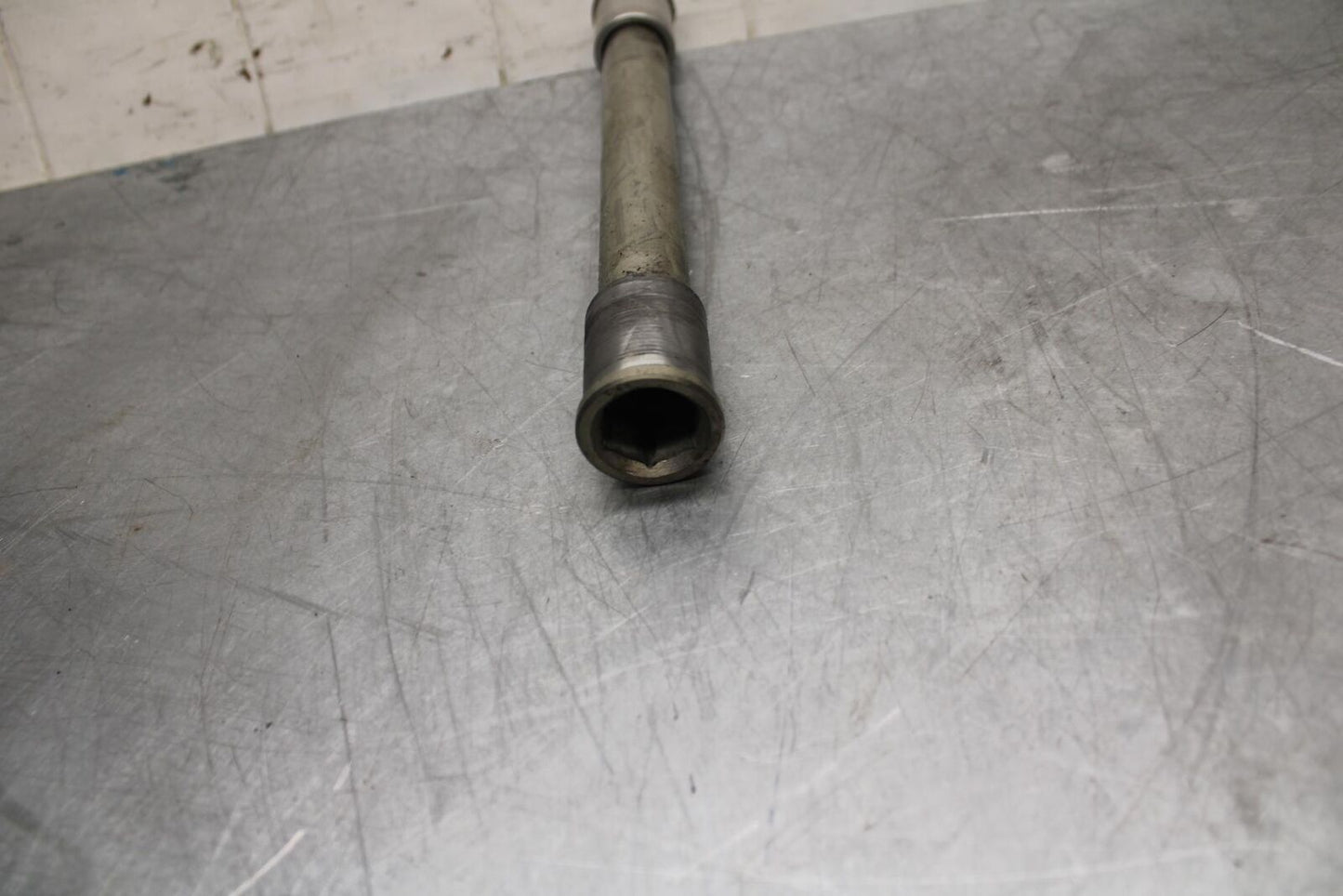 07-08 KAWASAKI CONCOURS 1400 ABS FRONT WHEEL RIM AXLE PIVOT BOLT BB449