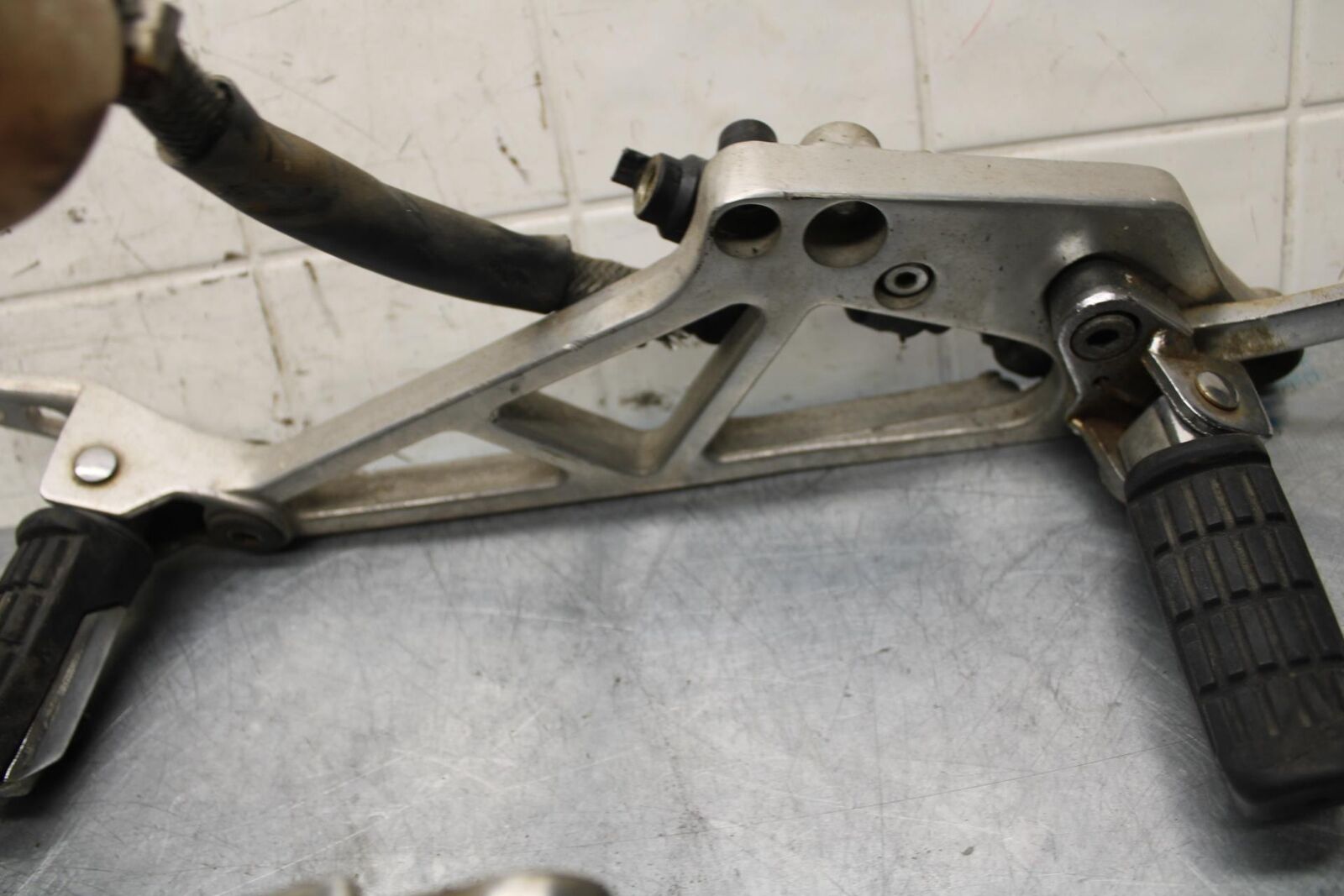 1984 Honda Interceptor 750 VF750F  REARSETS REAR SET DRIVER FOOT PEGS  BB38
