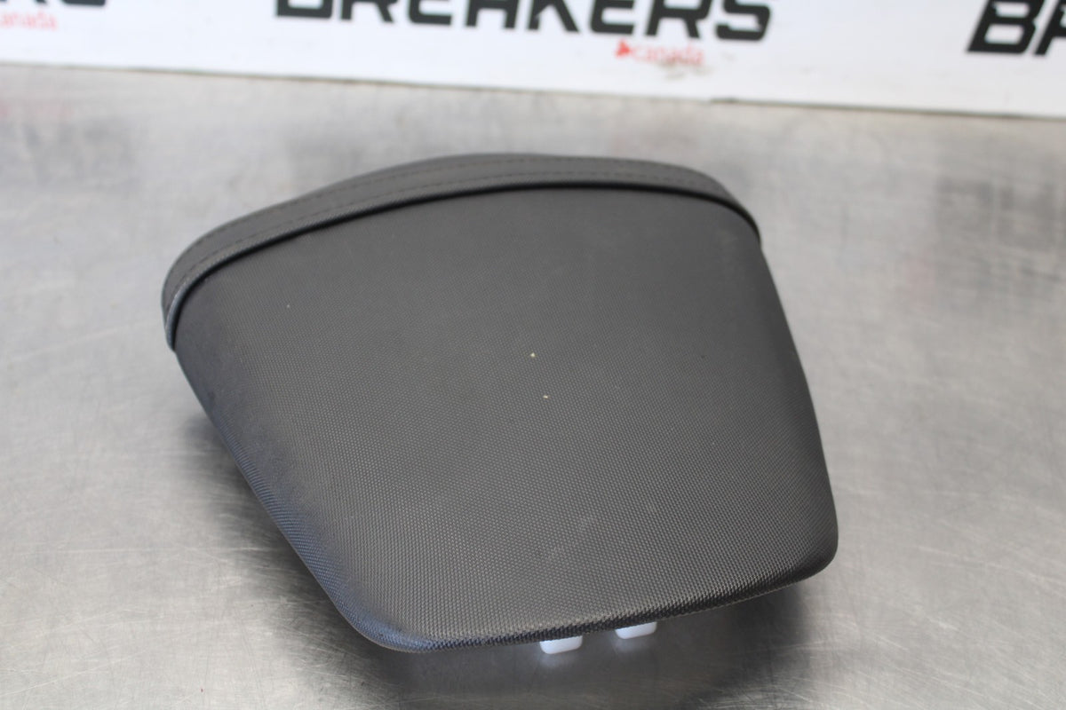 11-26 SUZUKI GSXR750 REAR BACK PASSENGER TANDEM SEAT PAD SADDLE PILLION BB882