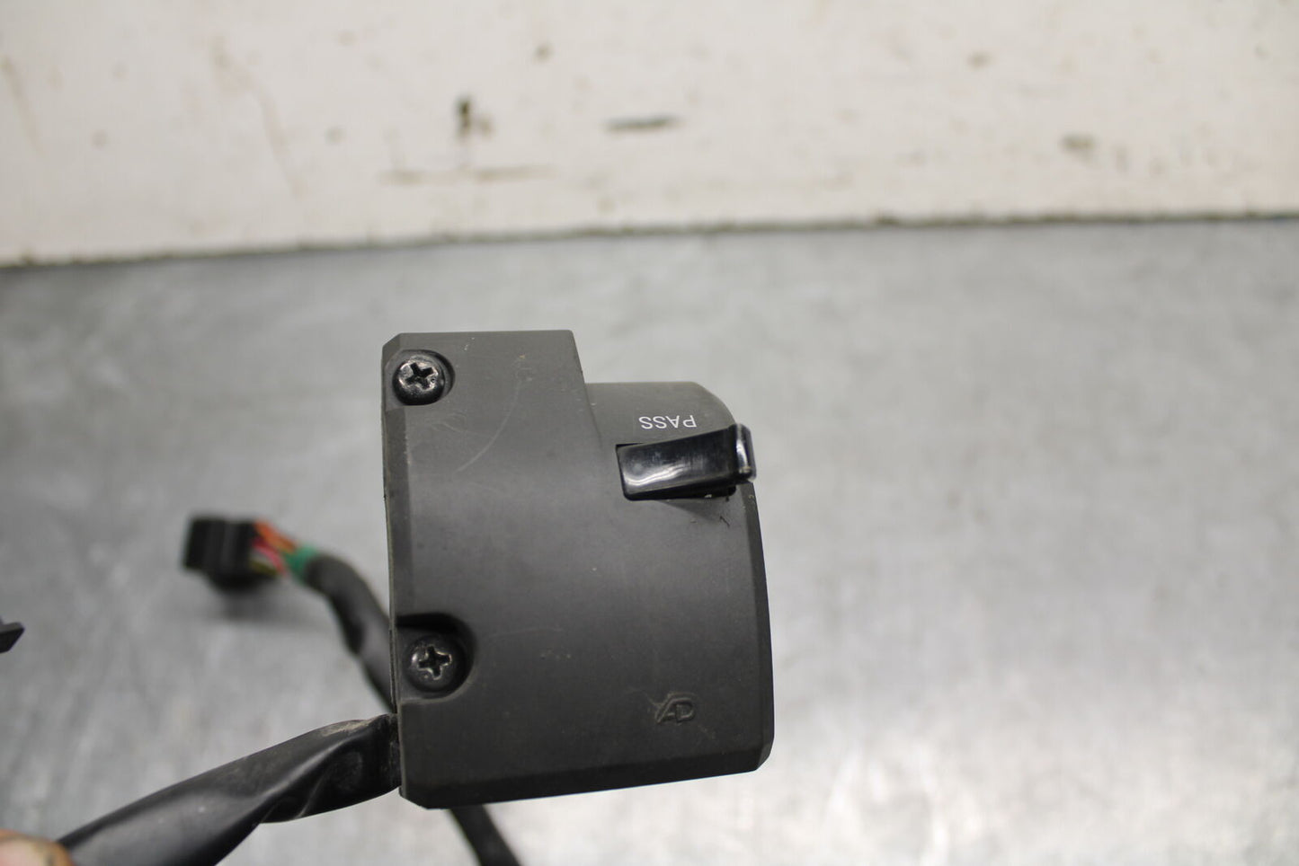 13-18 KAWASAKI NINJA ZX6R LEFT CLIP ON HANDLE HORN SIGNALS SWITCH BB666