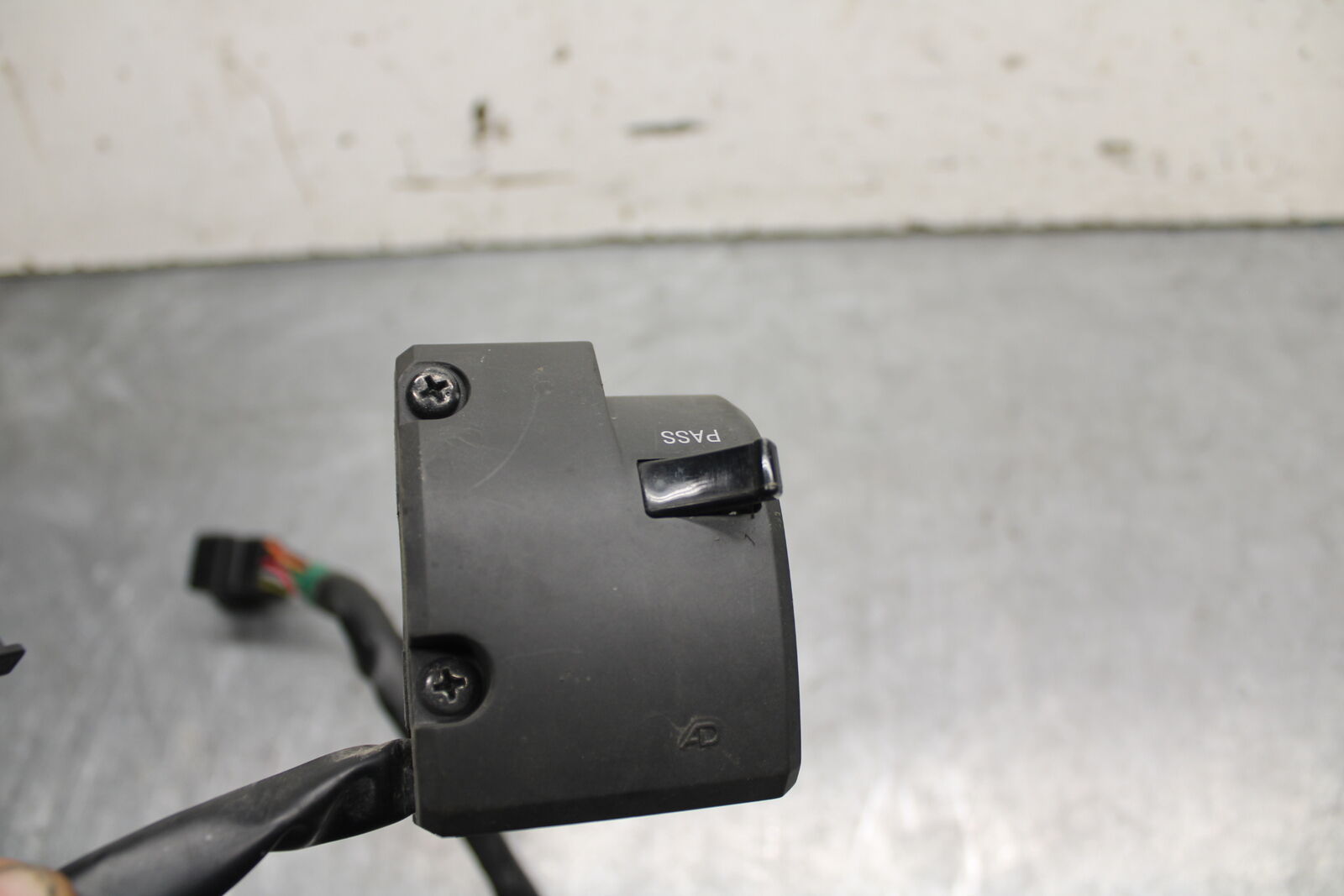 13-18 KAWASAKI NINJA ZX6R LEFT CLIP ON HANDLE HORN SIGNALS SWITCH BB666