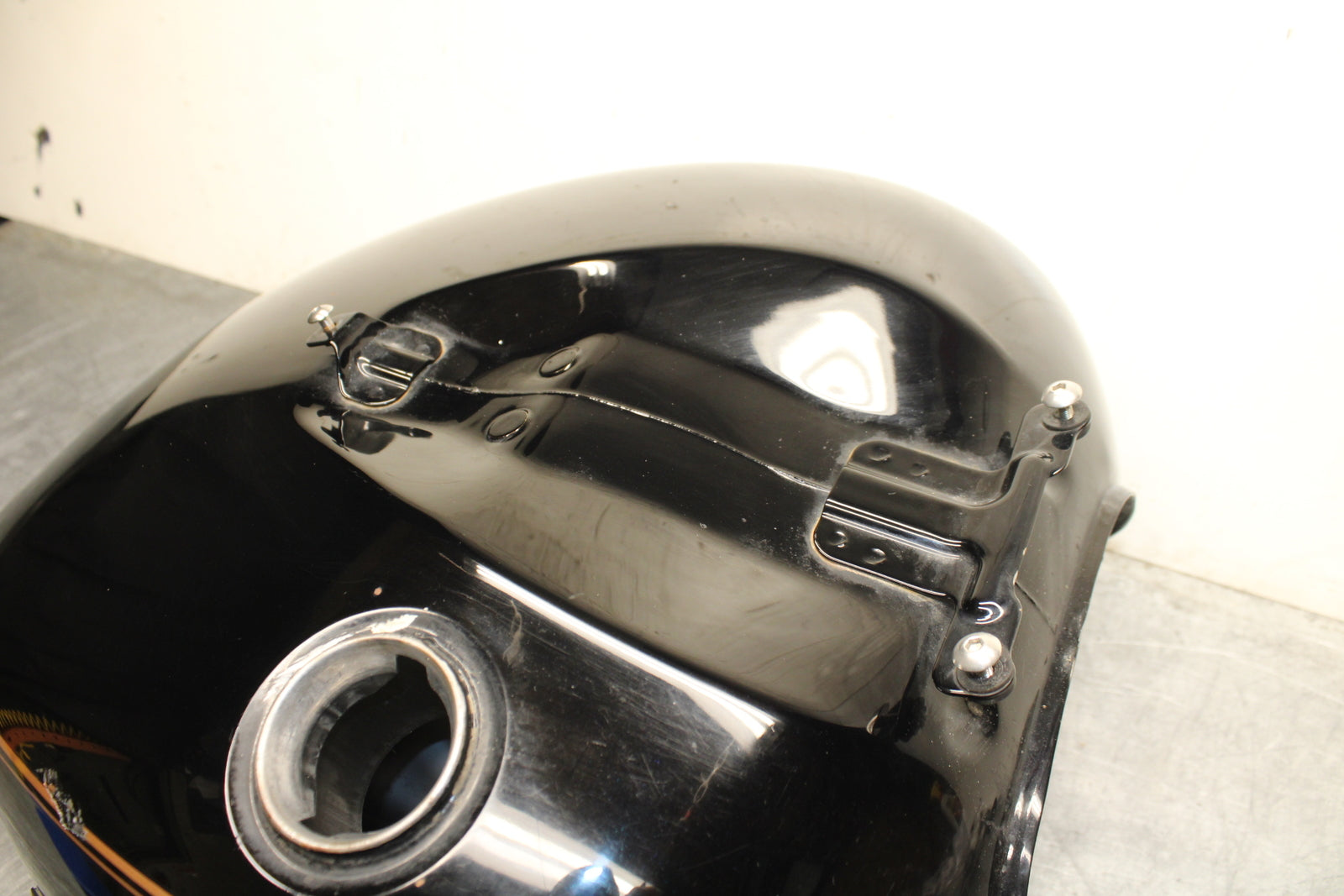04 SUZUKI INTRUDER 800 GAS TANK FUEL PETROL RESERVOIR BB758