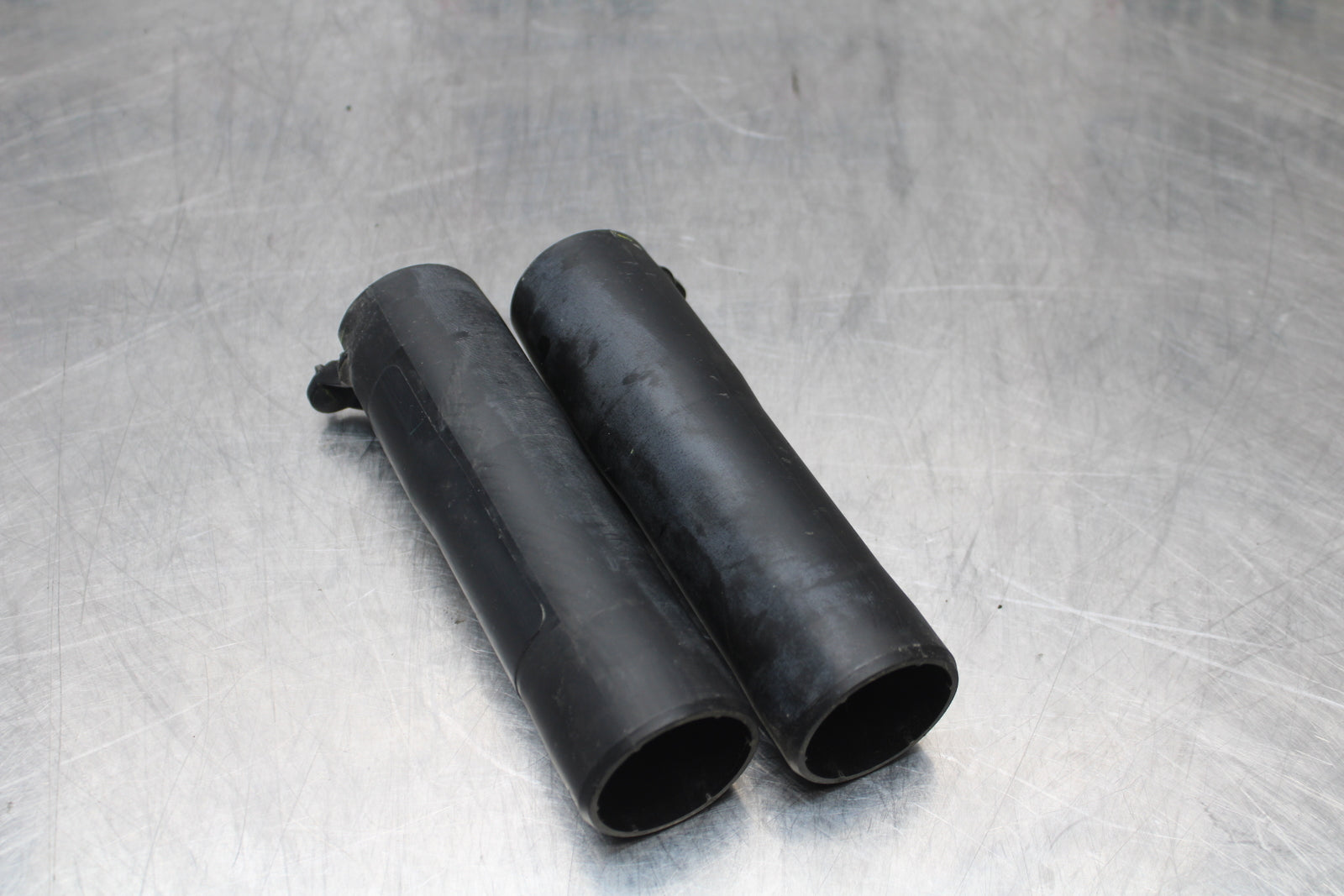 14-17 YAMAHA FZ07 FRONT FORK COVER GUARD SET PAIR BB162