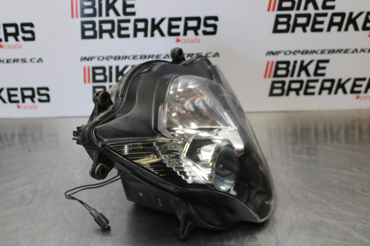 06-07 SUZUKI GSXR 600 FRONT HEADLIGHT HEAD LIGHT LAMP BB170