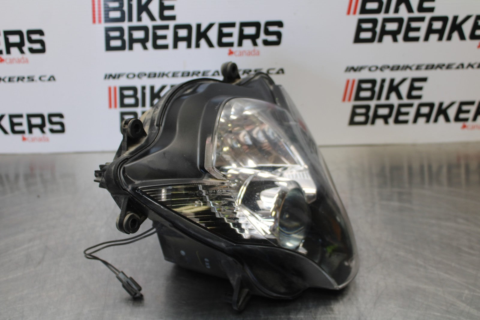 06-07 SUZUKI GSXR 600 FRONT HEADLIGHT HEAD LIGHT LAMP BB170
